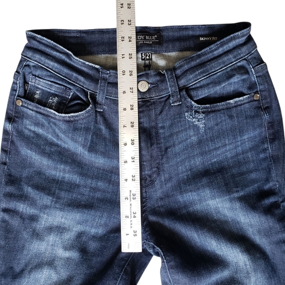 Judy Blue Skinny Fit Dark Wash Cuffed Jean 5 / 27 - Picture 5 of 9